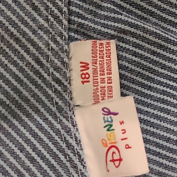 VINTAGE DISNEY WINNIE THE POOH SHORT OVERALLS - Picture 11 of 12